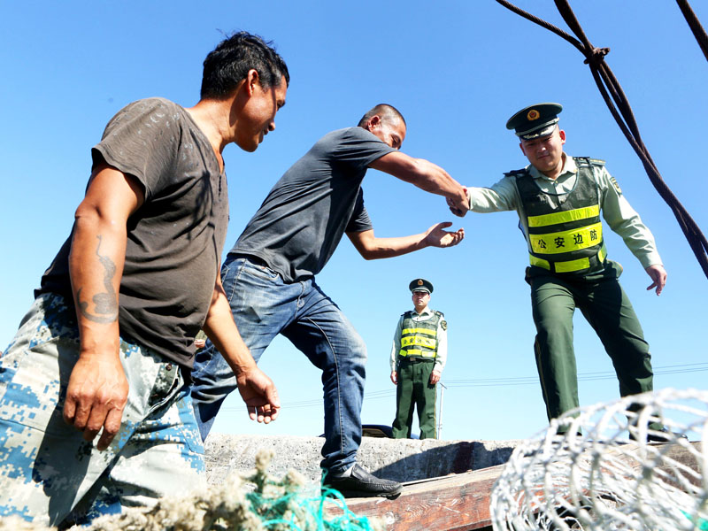 官兵每次到来，都让渔民高兴不已
