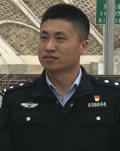 （沈铁）李微微