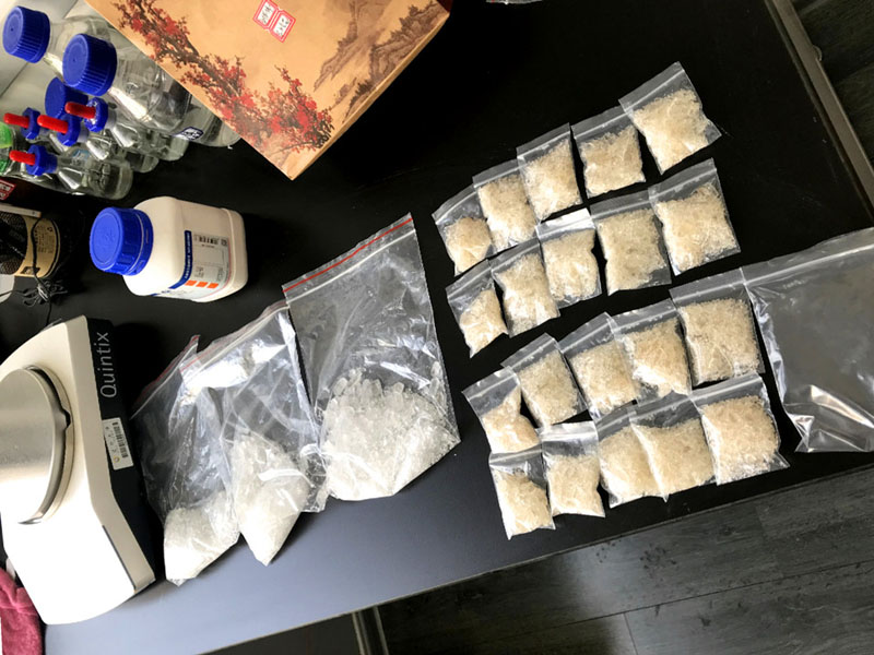 配文2：警方缴获的部分毒品