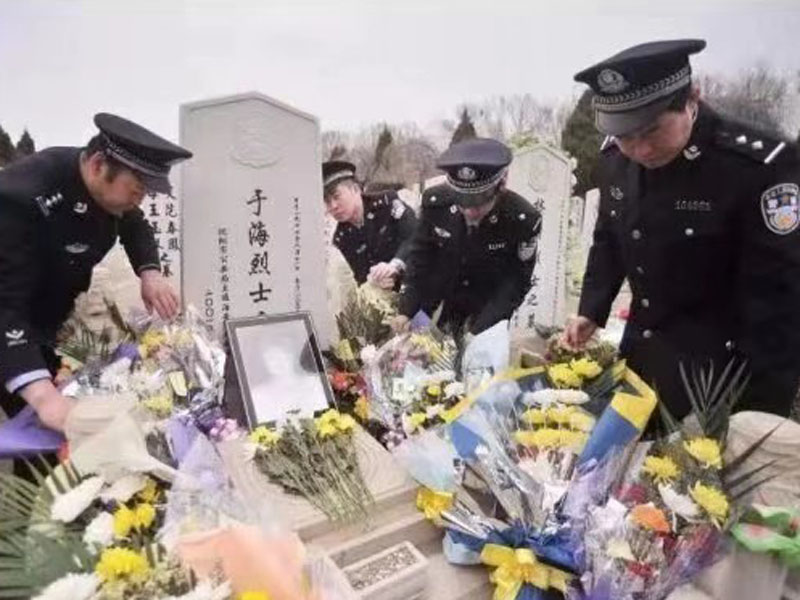 祭奠烈士于海是传统教育的必备内容