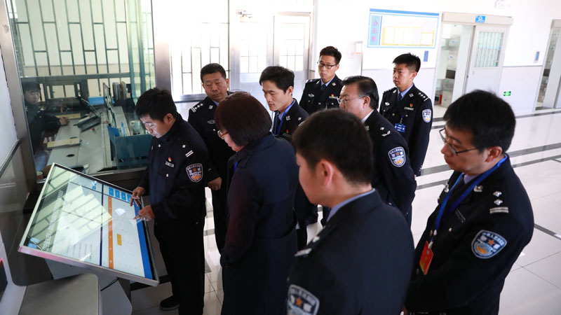 验收组观看实体化运行模拟演示
