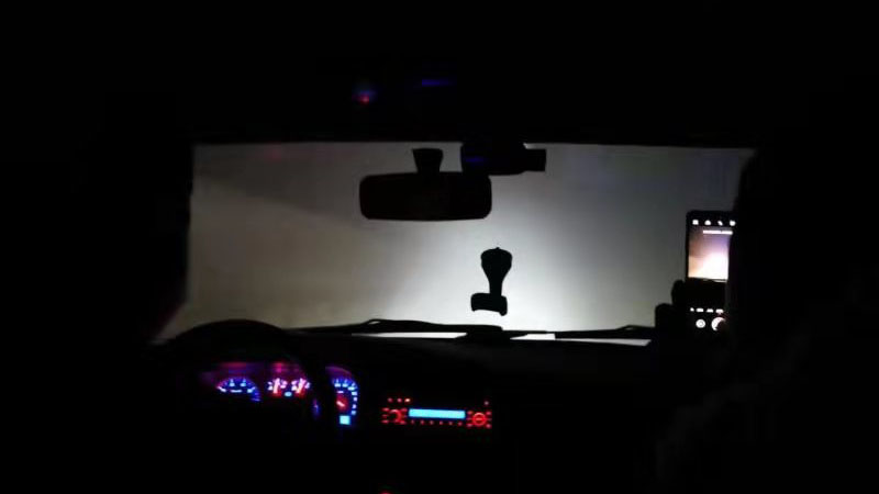 执行干警深夜出击