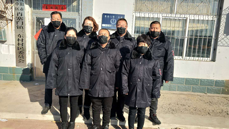党支部成员坚定地在一起抗击疫情