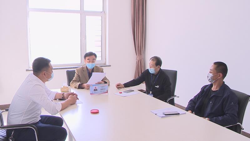 “老肖调解室”为群众调解矛盾