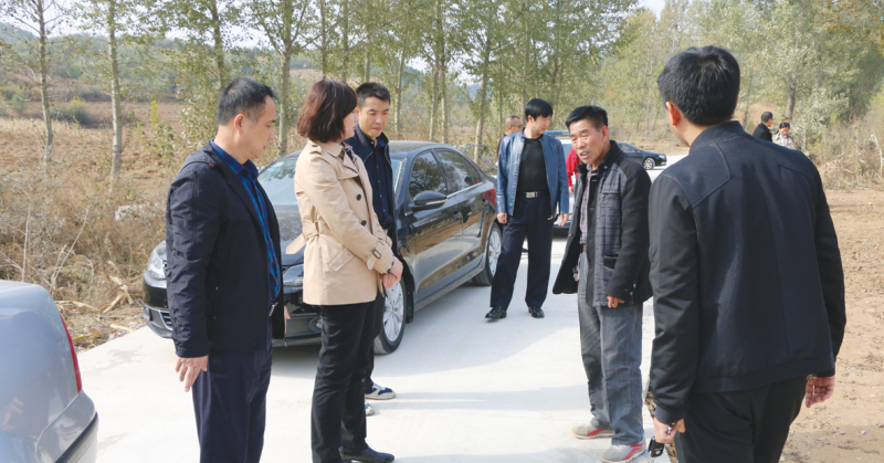 配文2：走进乡村现场调解群众矛盾纠纷