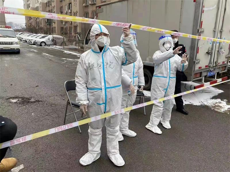 青春之花在抗疫“前线”绽放 (6)