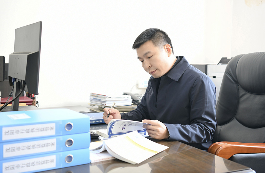 罗荣宇