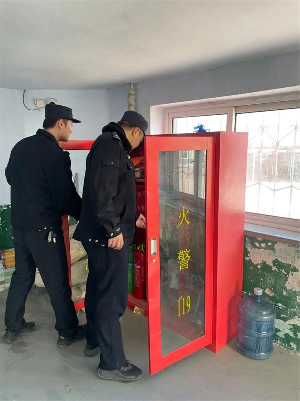 绥中公安户政大队组织派出所消防设施检查