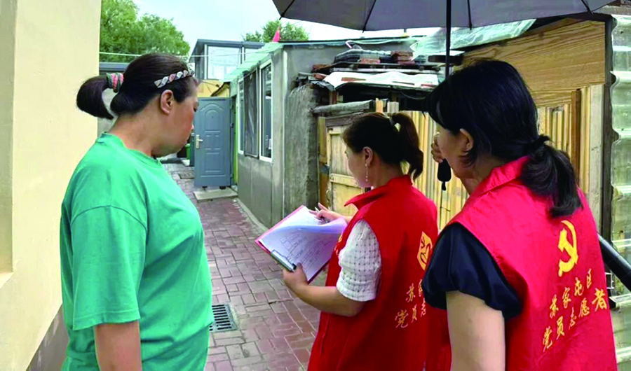 沈阳市苏家屯区人民法院干警进辖区低洼地带、易涝积水点走访巡查