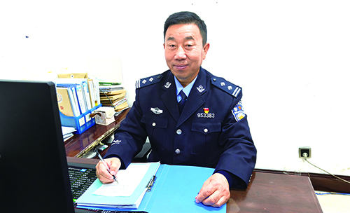 邓光军