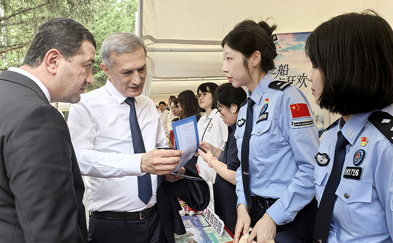 图片新闻