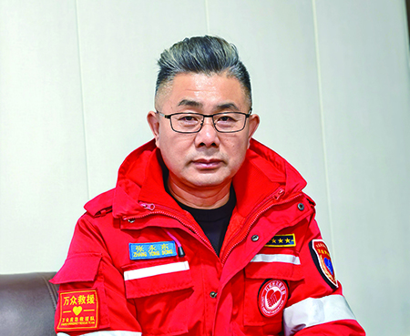张永东 大连市西岗区万众应急救援中心队长2