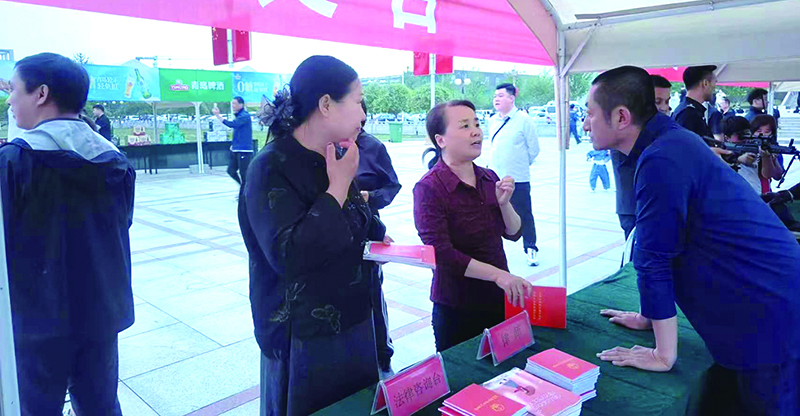 二题图，普法现场 （受访单位供图）