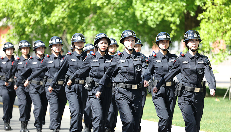 监狱开展民警队列进行训练。 （受访单位供图）